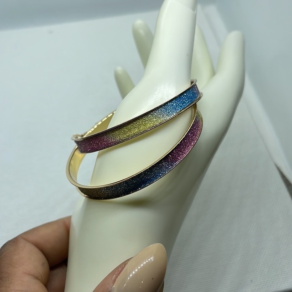 Sparkle Colorful Oversized Hoop Earrings - Picture 12 of 15